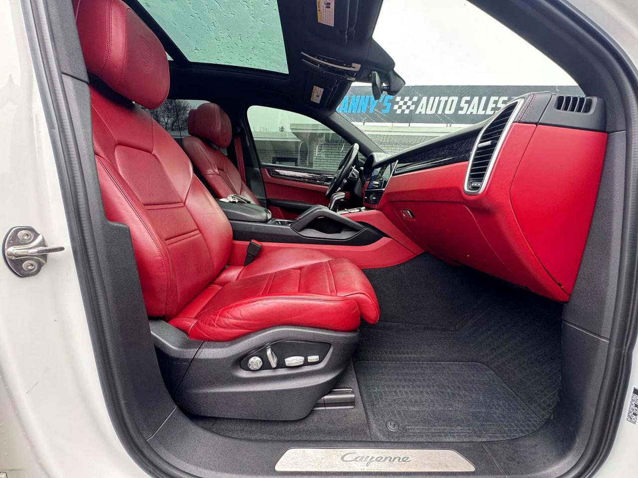2019 PORSCHE CAYENNE