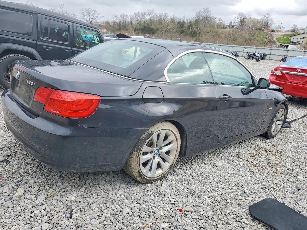 2013 BMW 3 SERIES