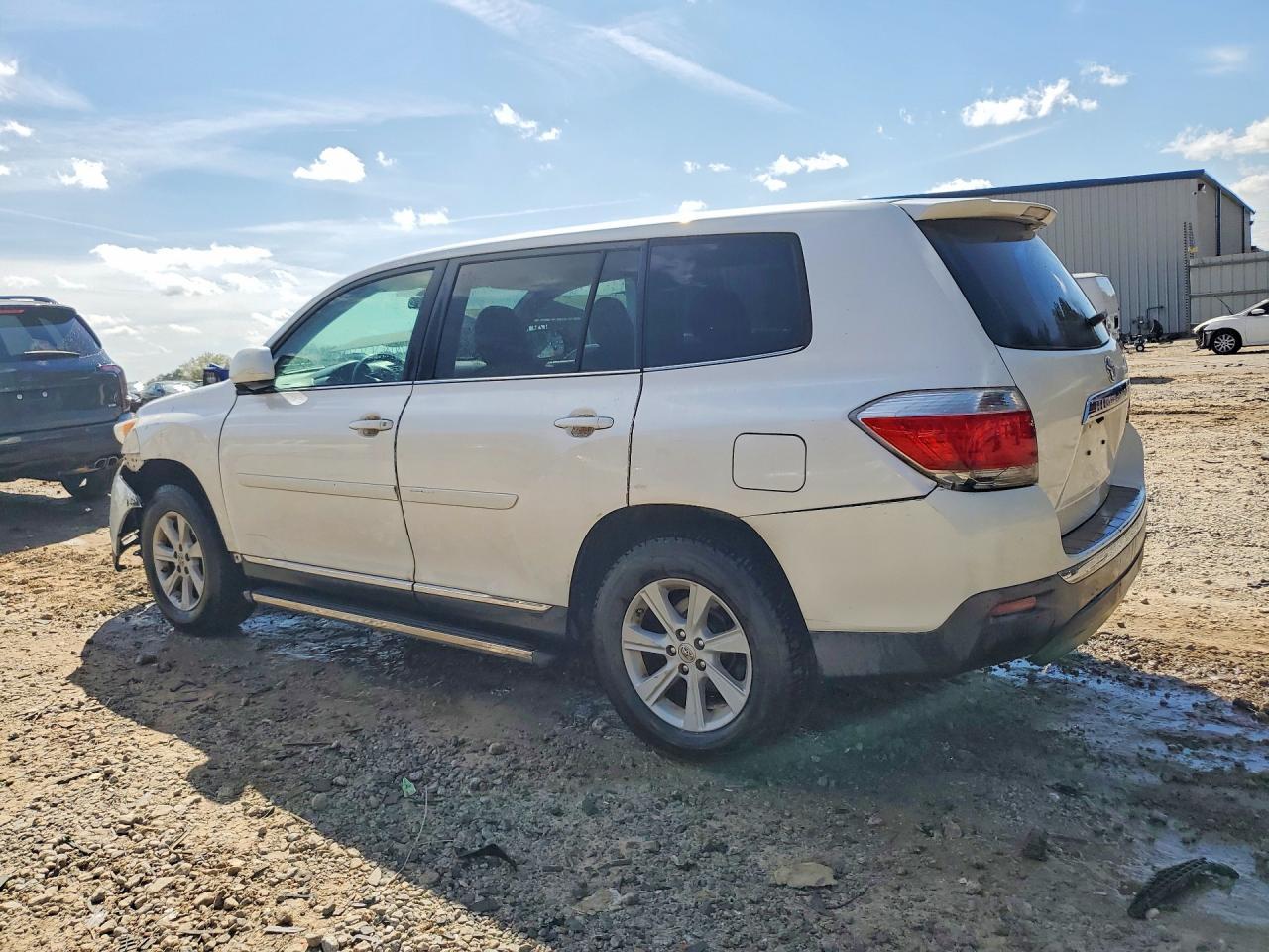 2013 TOYOTA HIGHLANDER