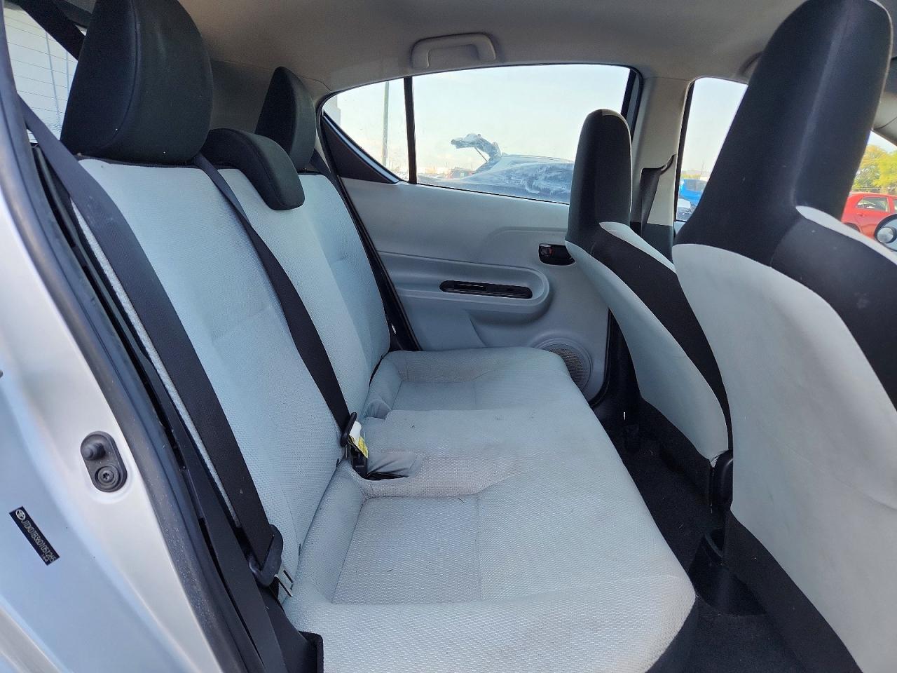 2013 TOYOTA Prius c