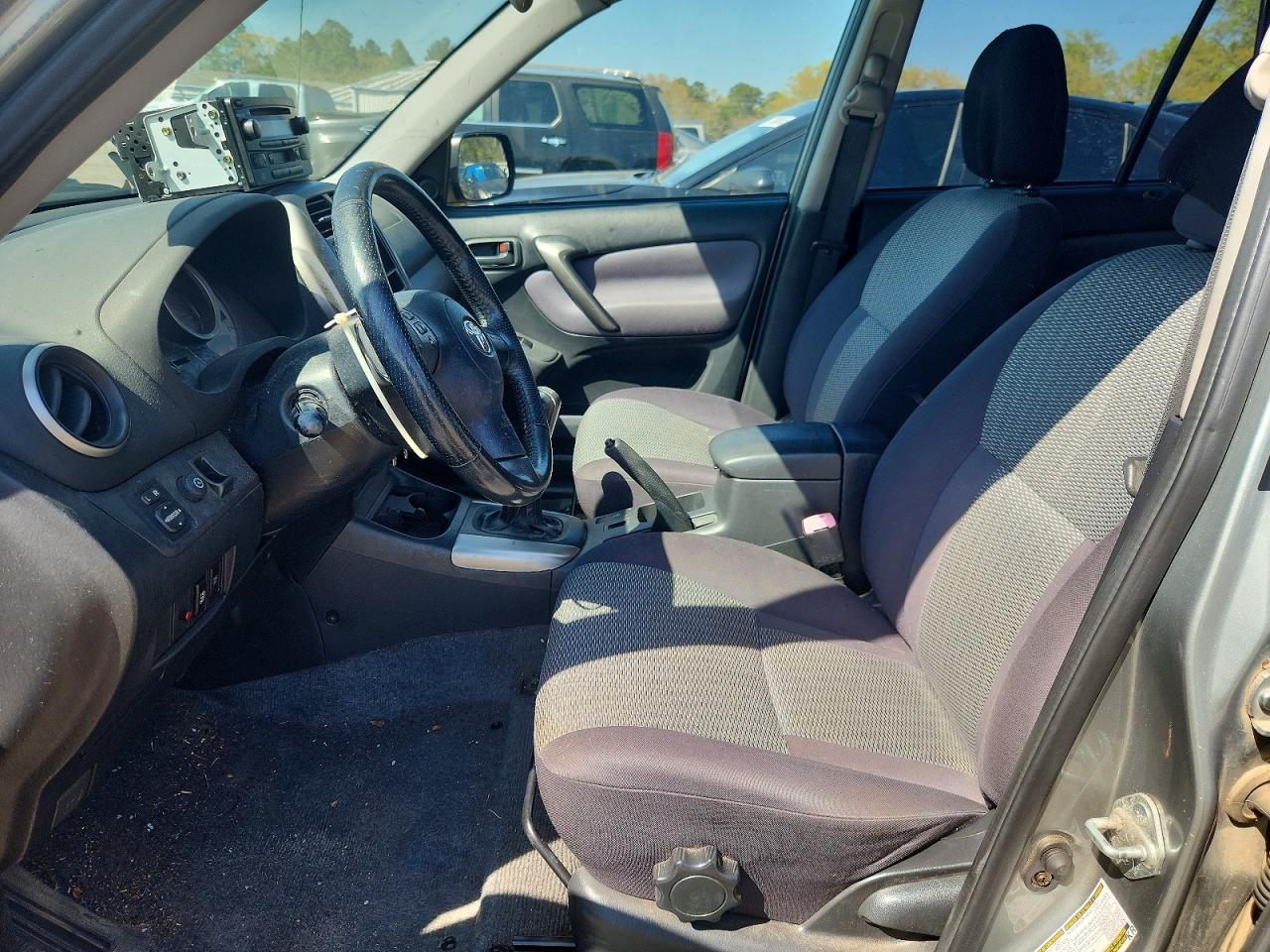 2004 TOYOTA RAV4