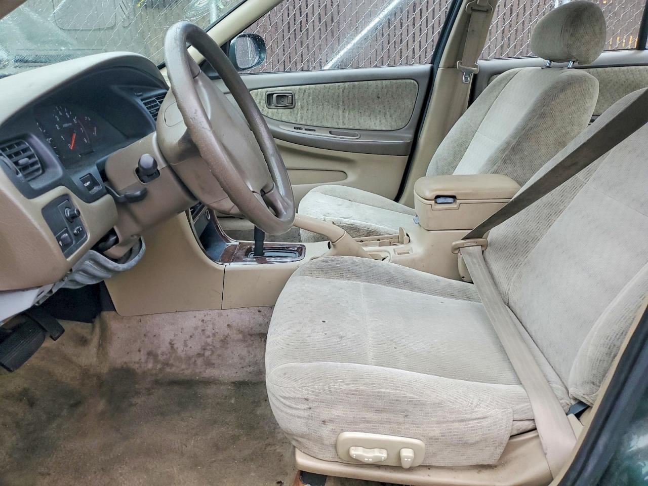 2001 NISSAN ALTIMA