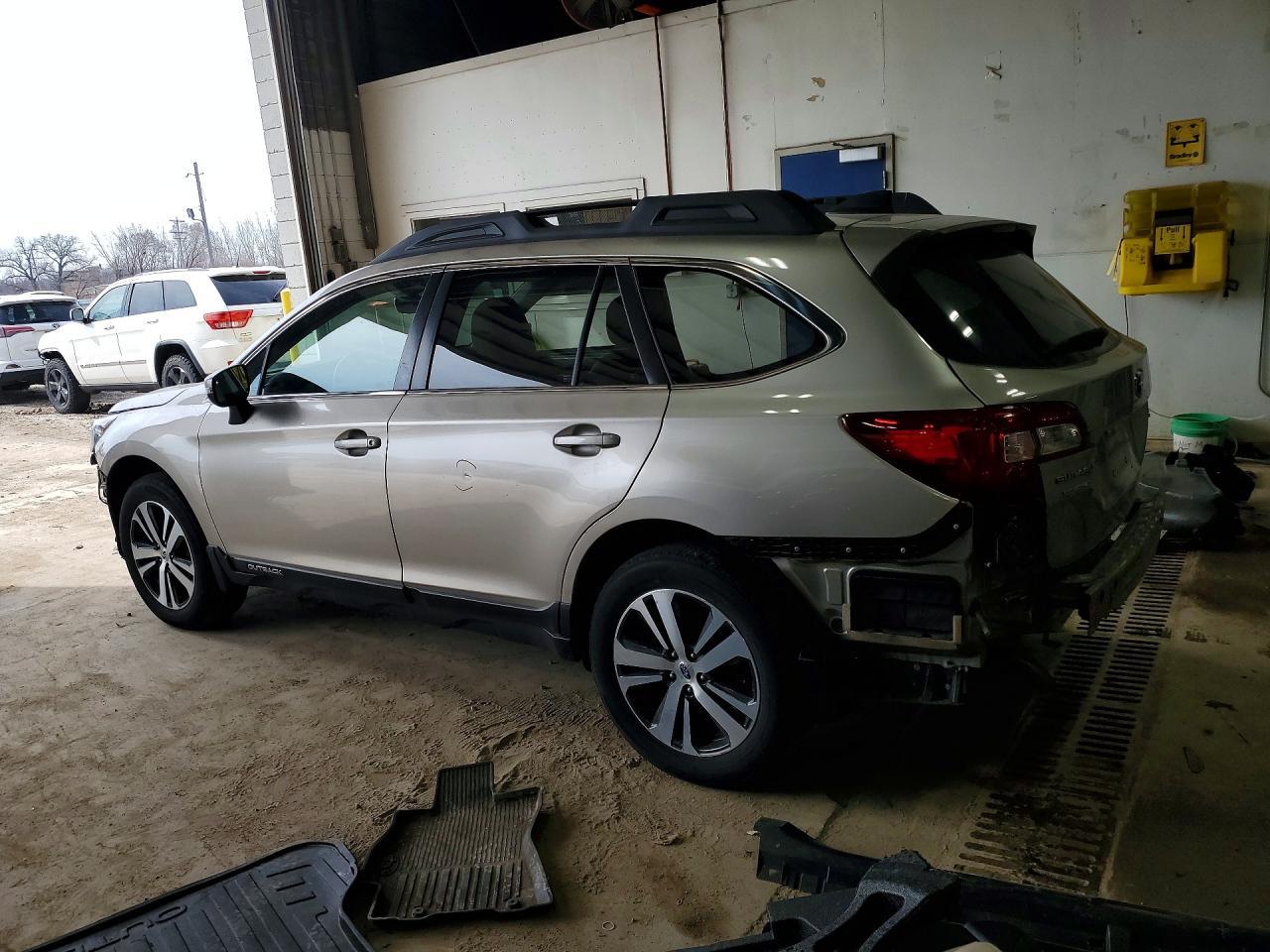 2019 SUBARU Outback