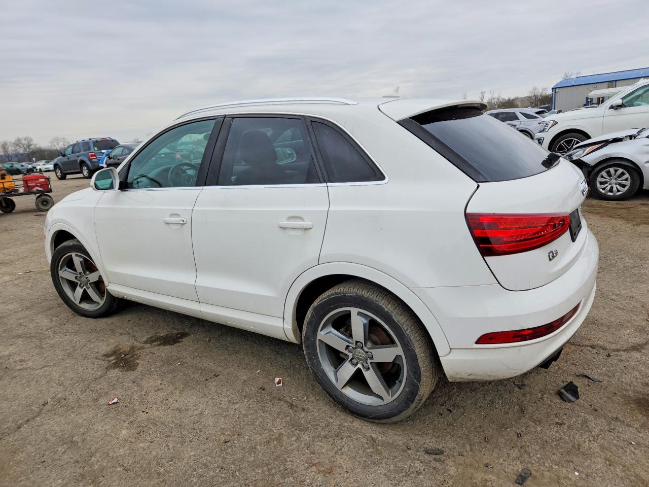 2015 AUDI Q3