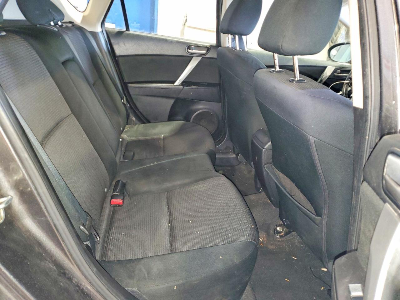 2013 MAZDA 3