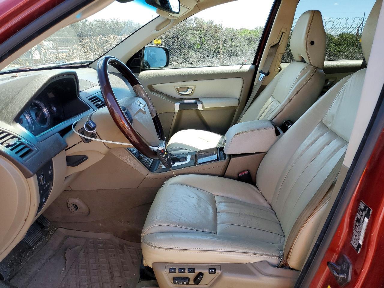 2013 VOLVO XC90