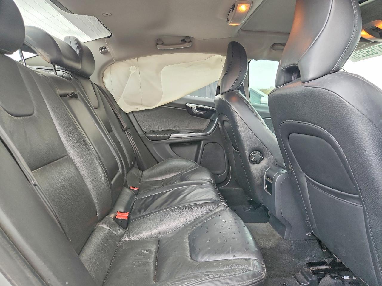2013 VOLVO S60