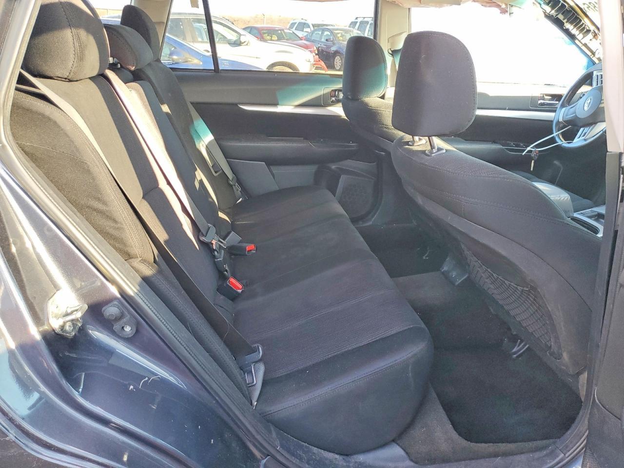 2014 SUBARU Outback