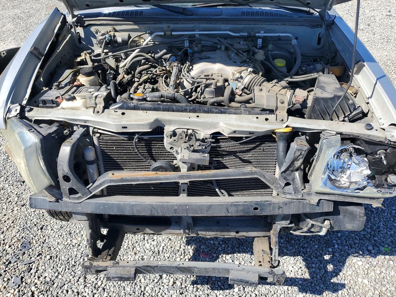 2004 NISSAN Frontier