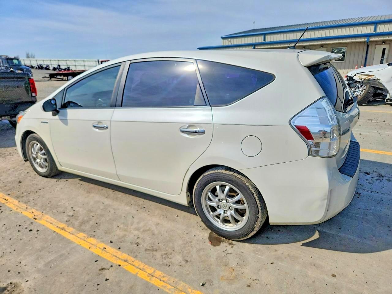 2012 TOYOTA PRIUS V