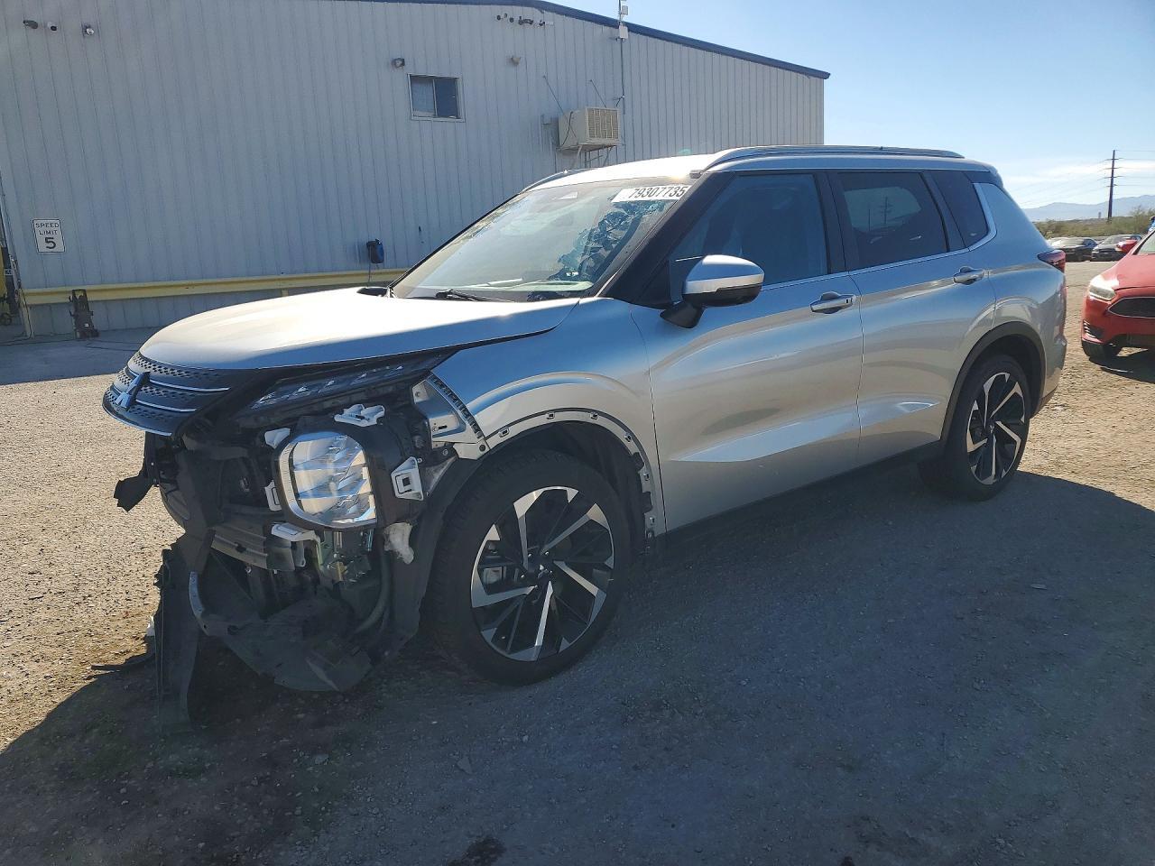 2022 MITSUBISHI outlander