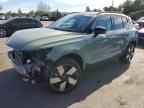 2025 VOLVO Ex40