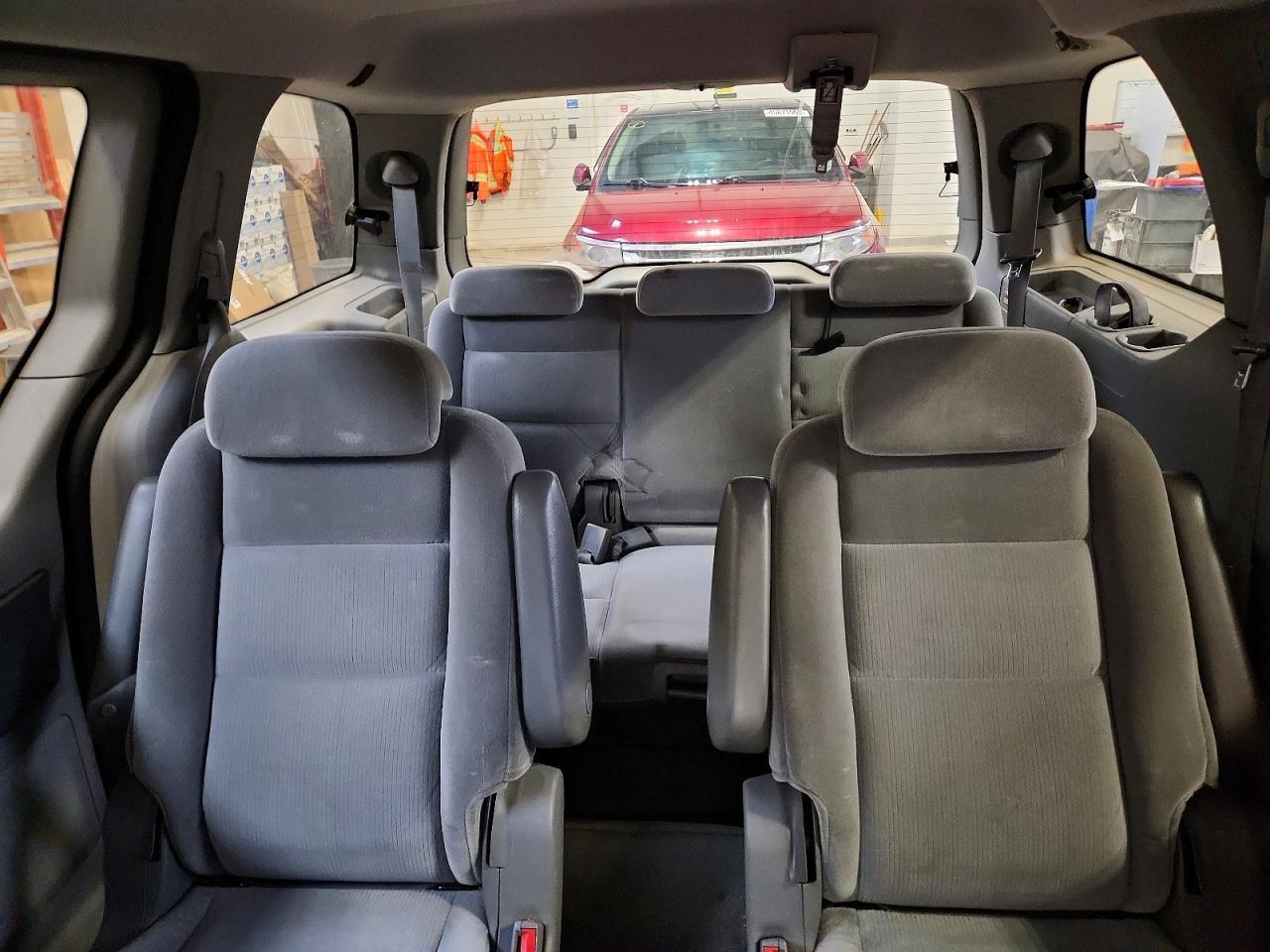 2004 FORD Freestar