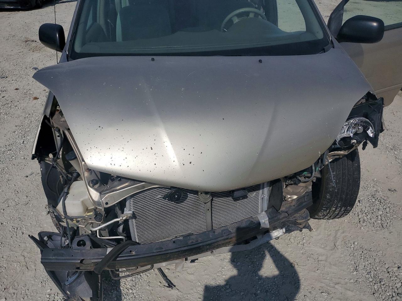 2005 TOYOTA SIENNA