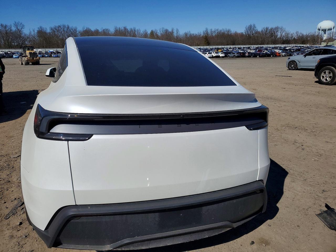 2026 TESLA MODEL Y