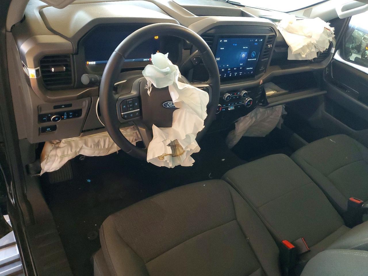 2025 FORD 18ft Bed
