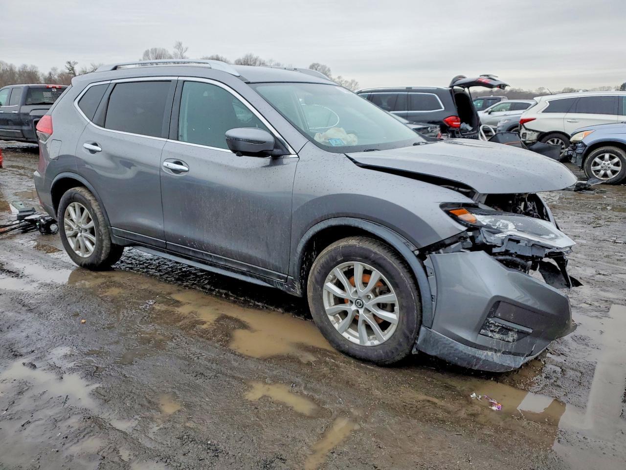 2017 NISSAN ROGUE