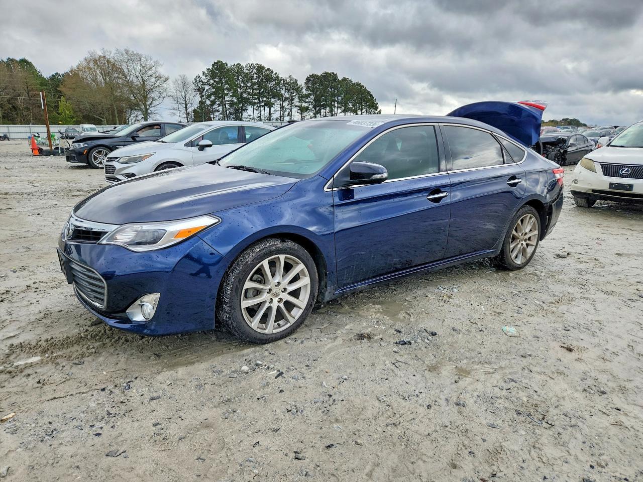 2013 TOYOTA Avalon