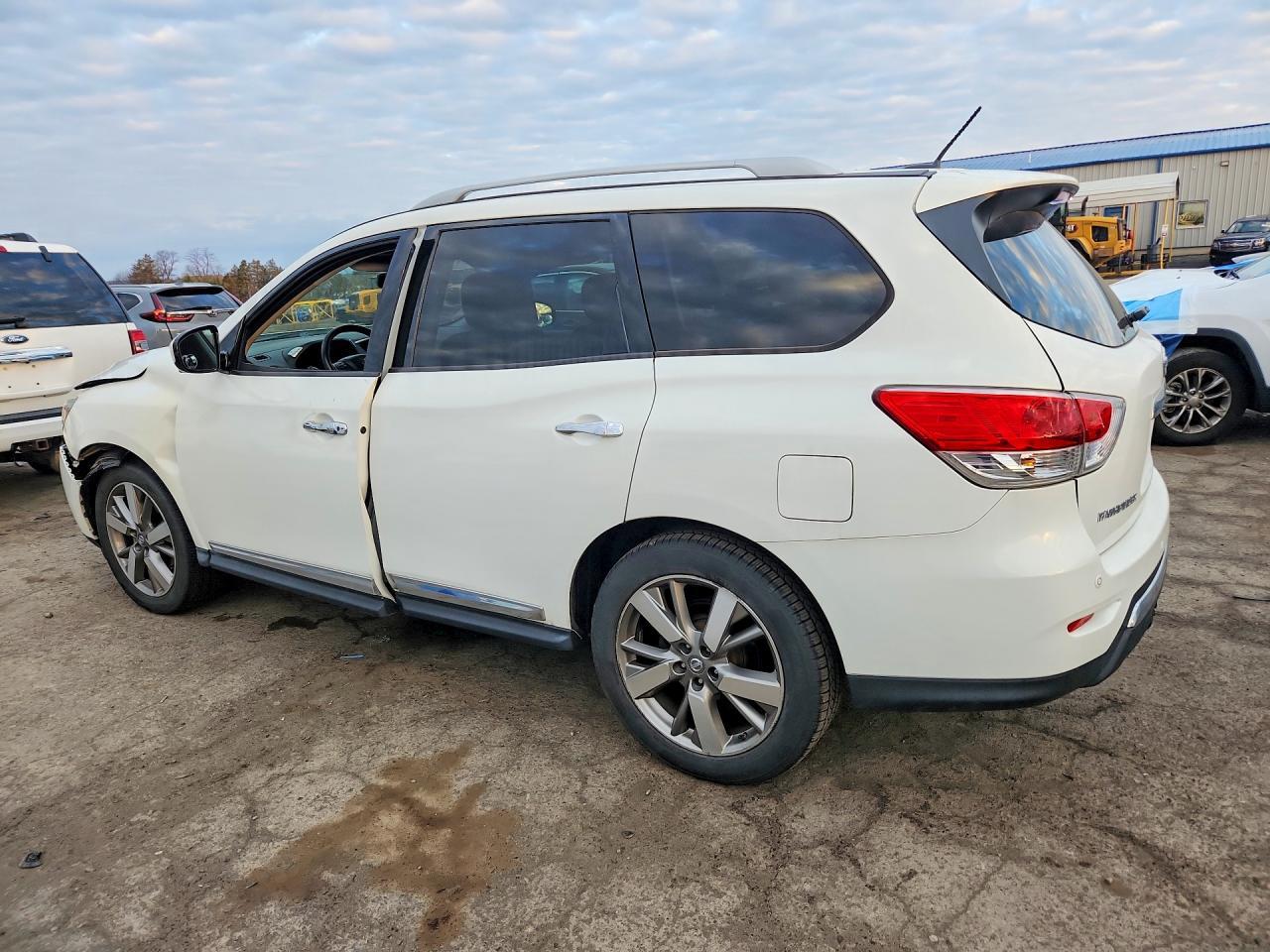 2013 NISSAN PATHFINDER