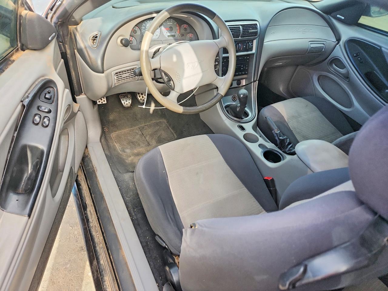 2004 FORD MUSTANG