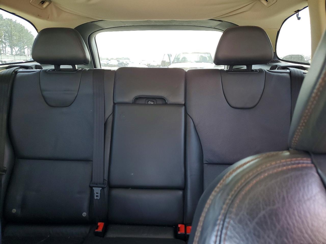 2011 VOLVO XC60