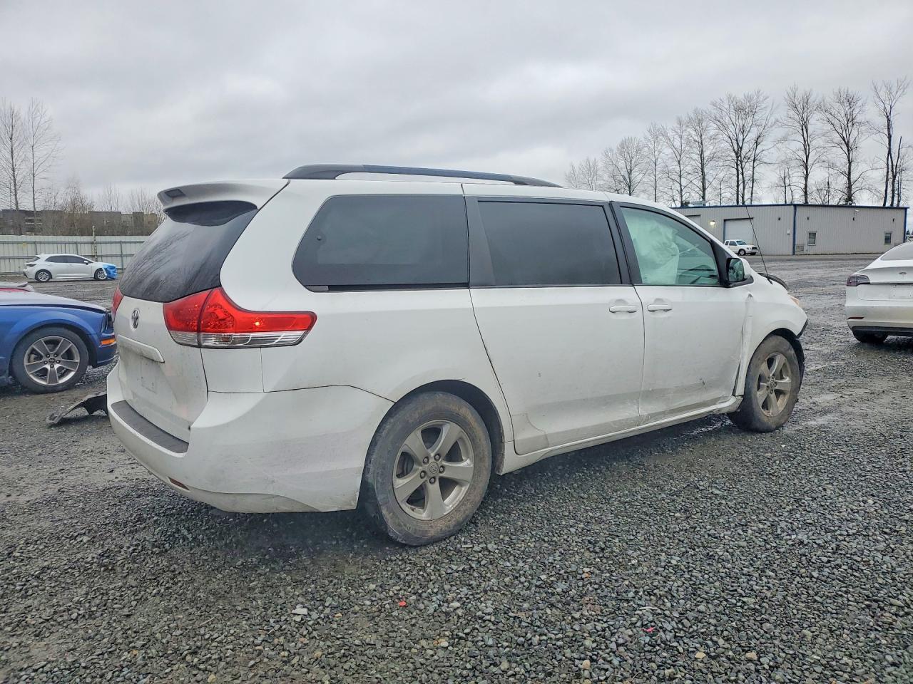 2014 TOYOTA SIENNA