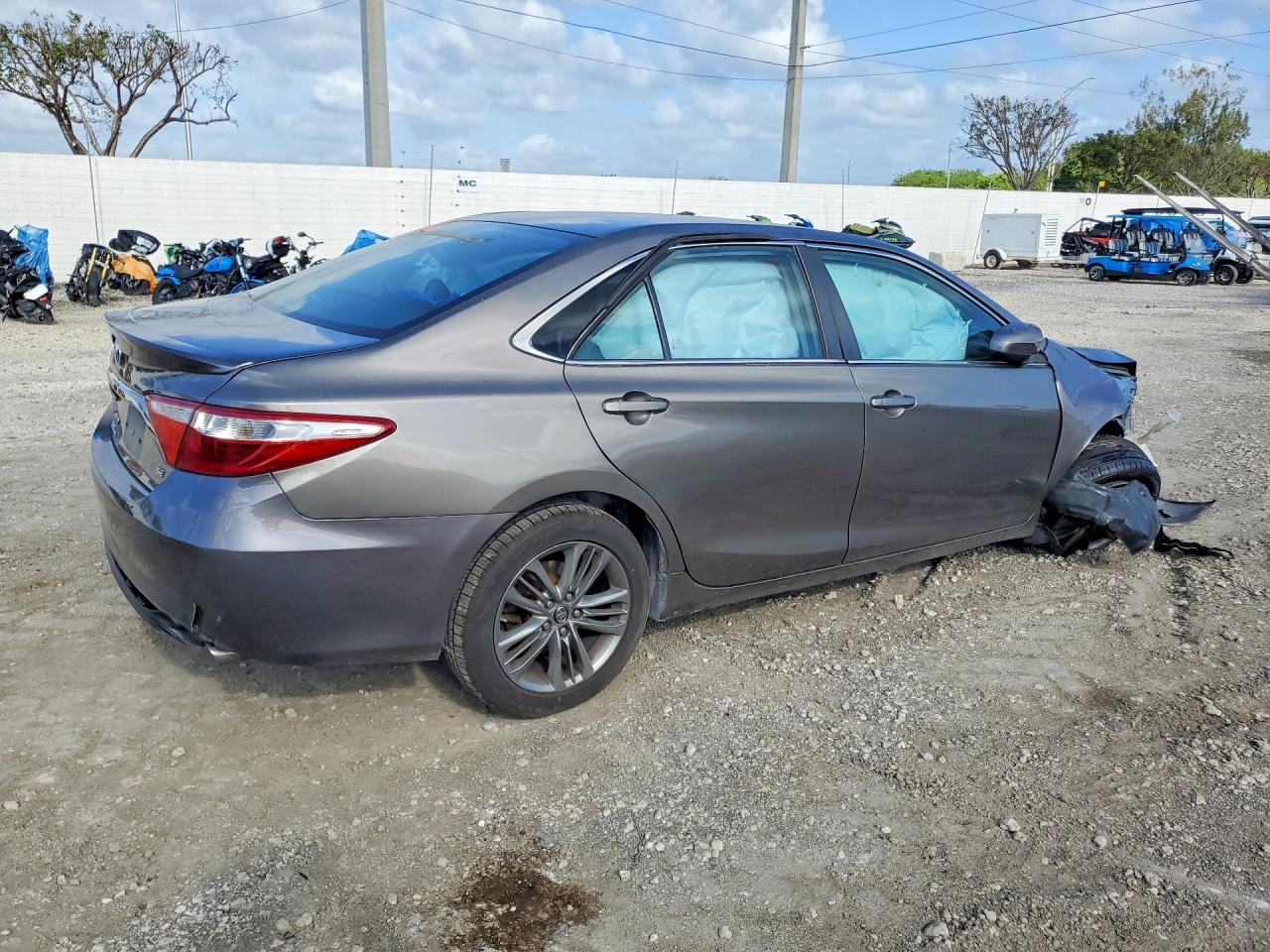 2017 TOYOTA CAMRY