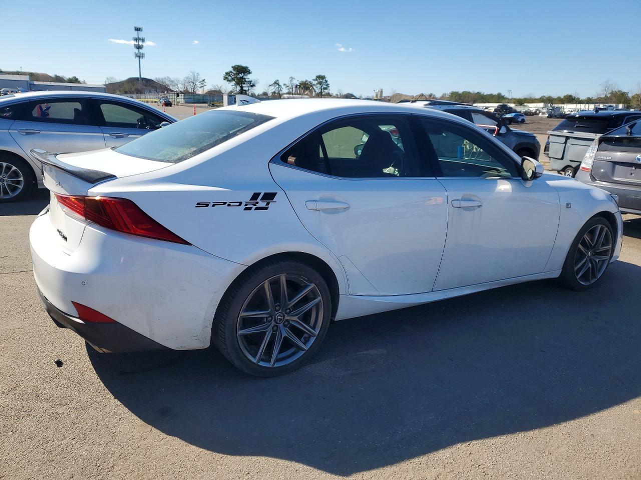 2019 LEXUS IS 300
