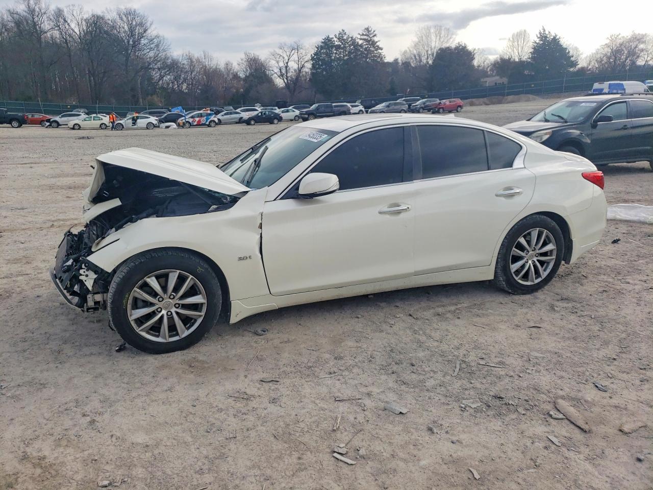 2016 INFINITI Q50