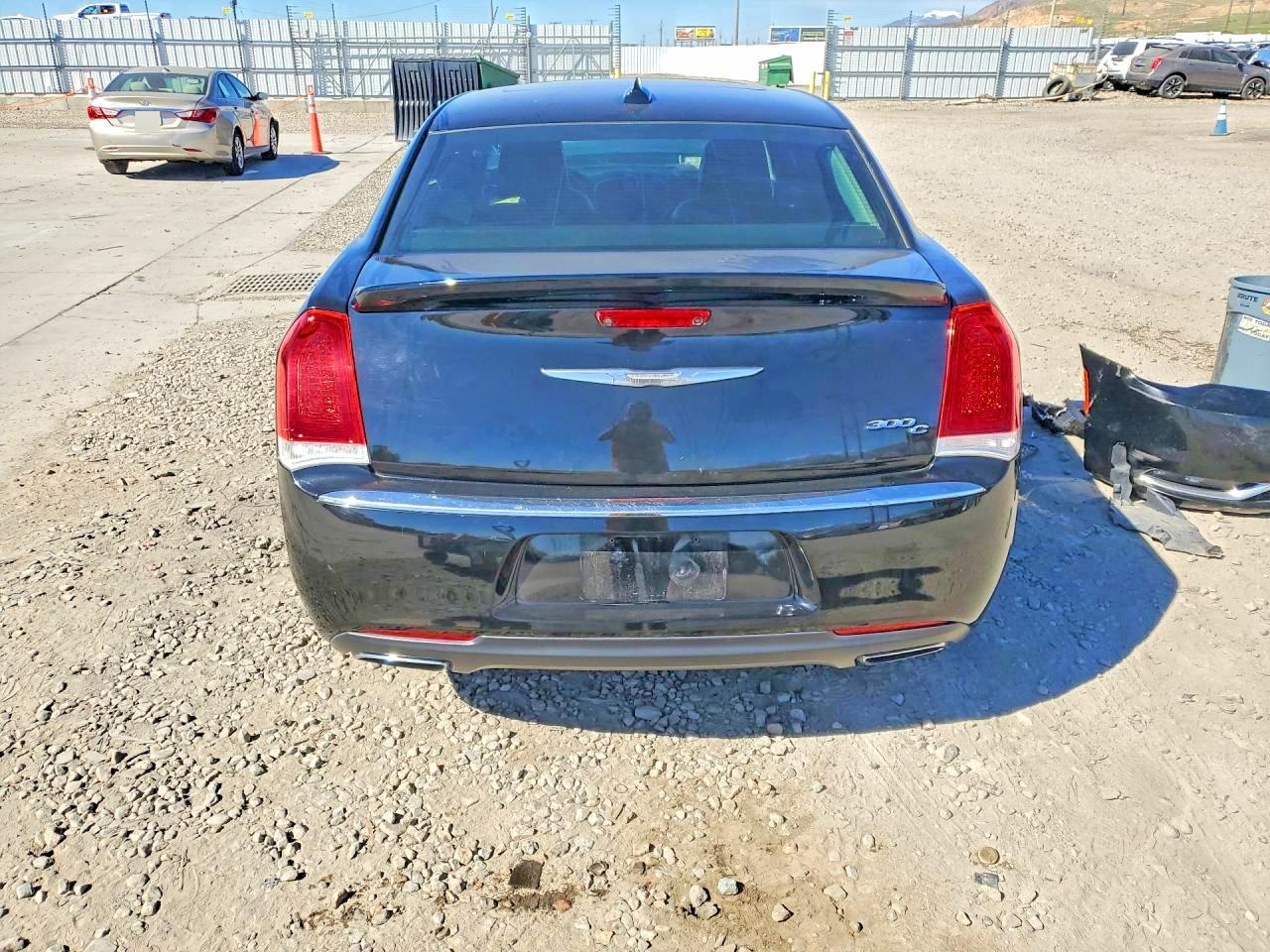 2016 CHRYSLER 300