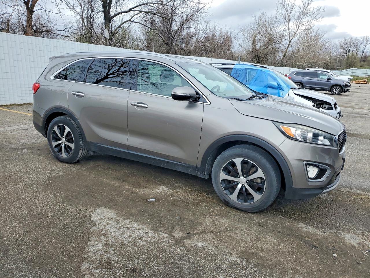 2016 KIA SORENTO