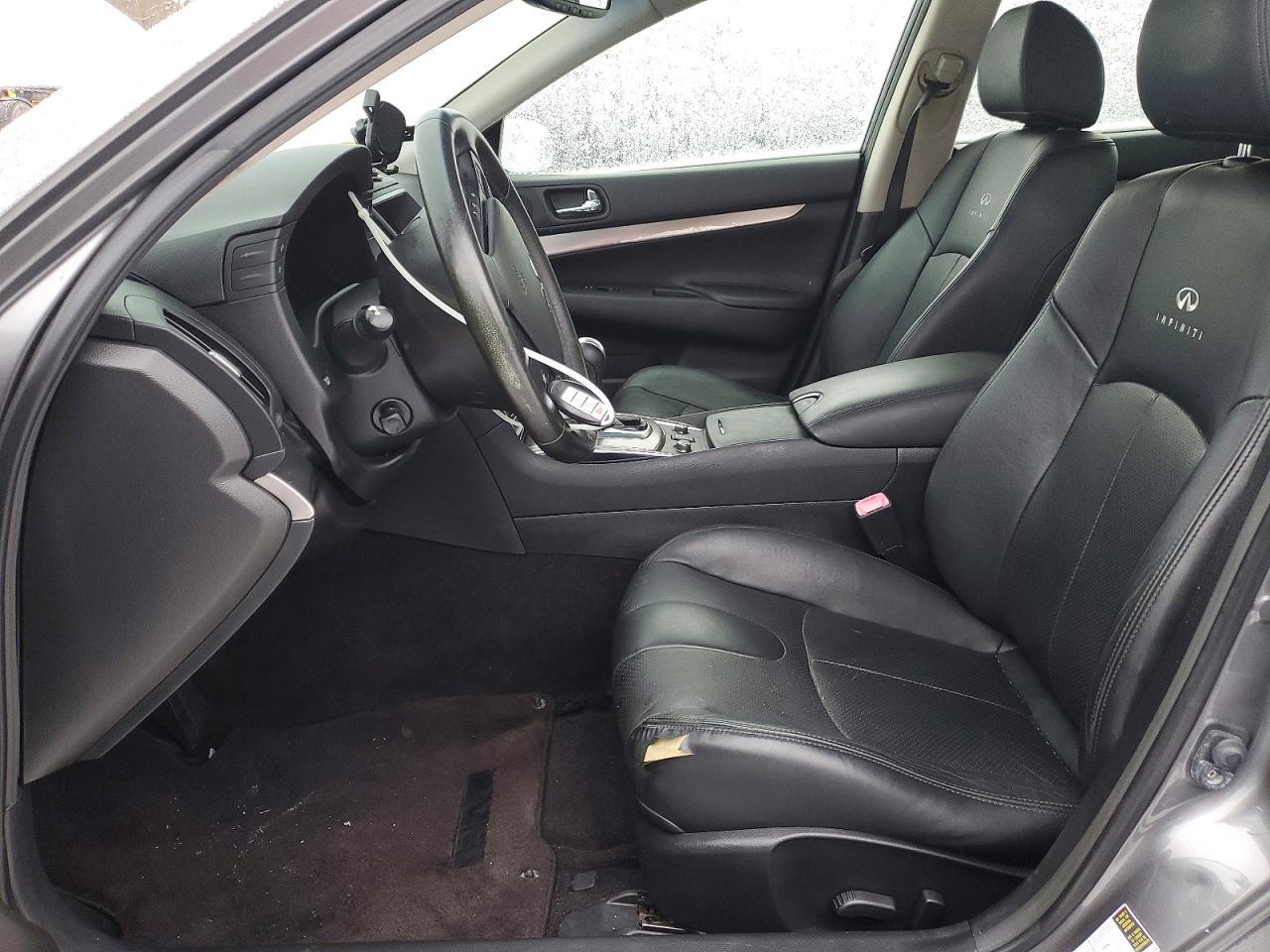 2013 INFINITI G37