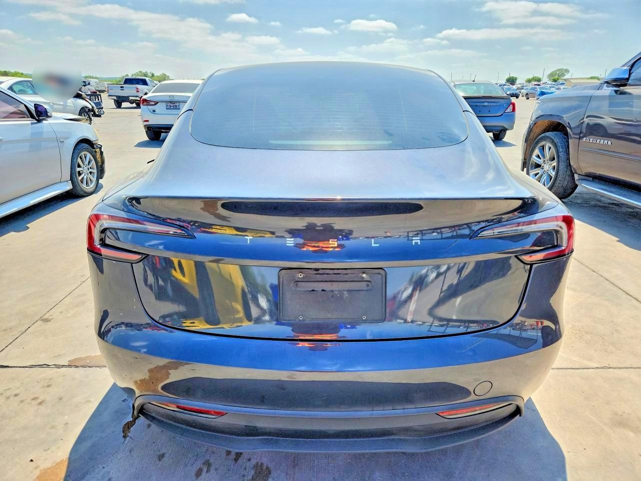 2024 TESLA MODEL 3