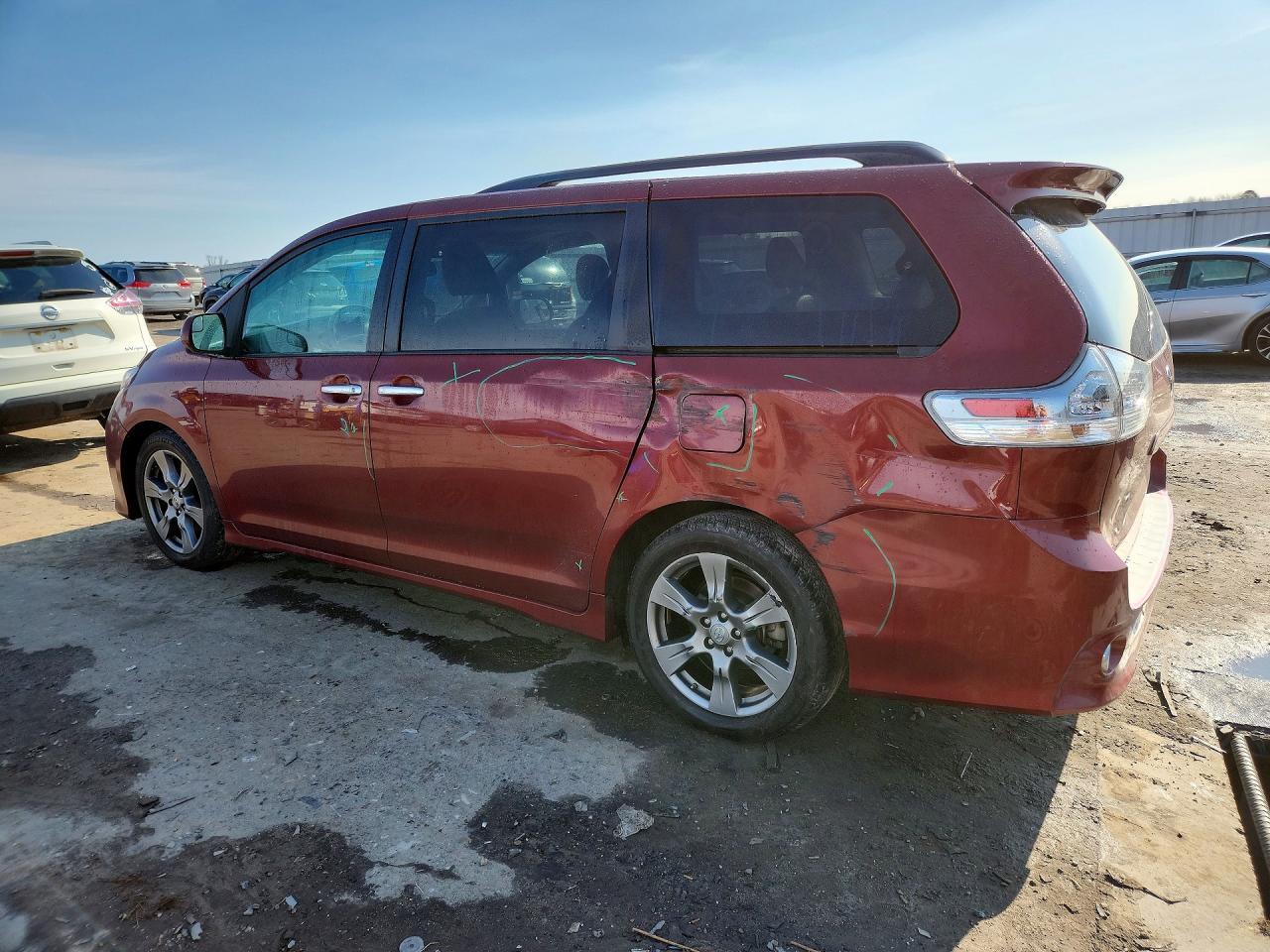 2017 TOYOTA SIENNA