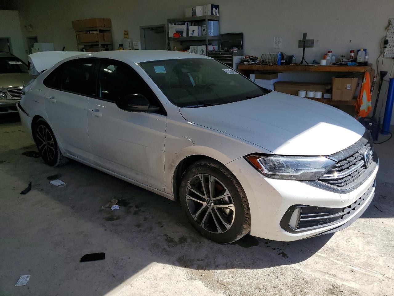 2024 VOLKSWAGEN JETTA