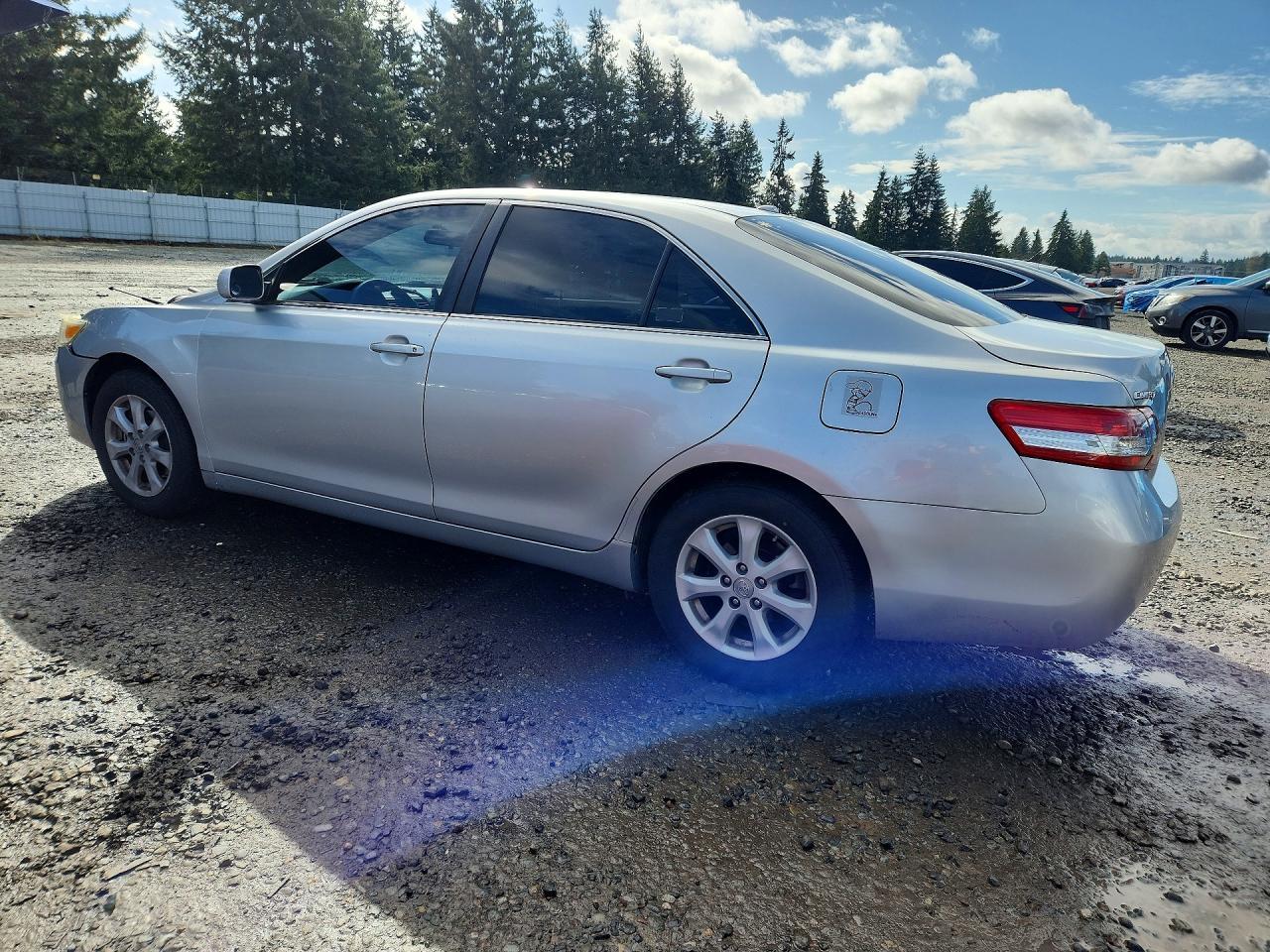 2011 TOYOTA CAMRY