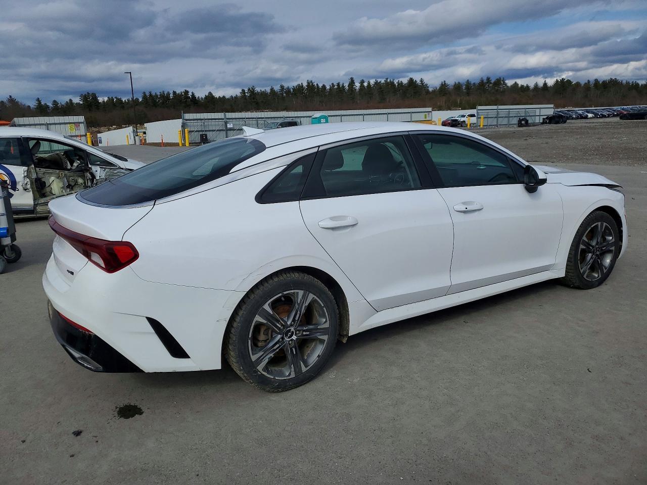 2022 KIA K5