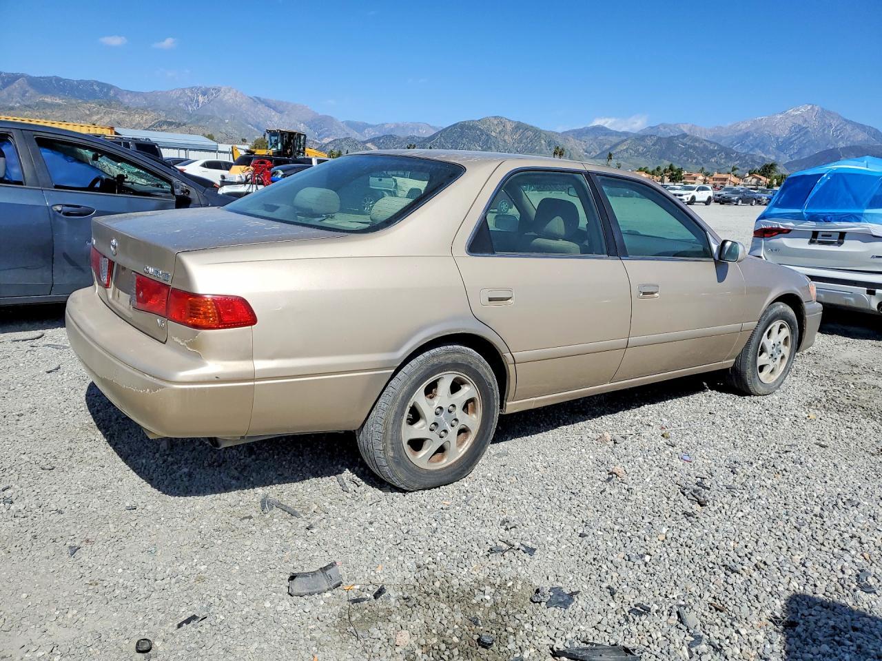 2000 TOYOTA CAMRY