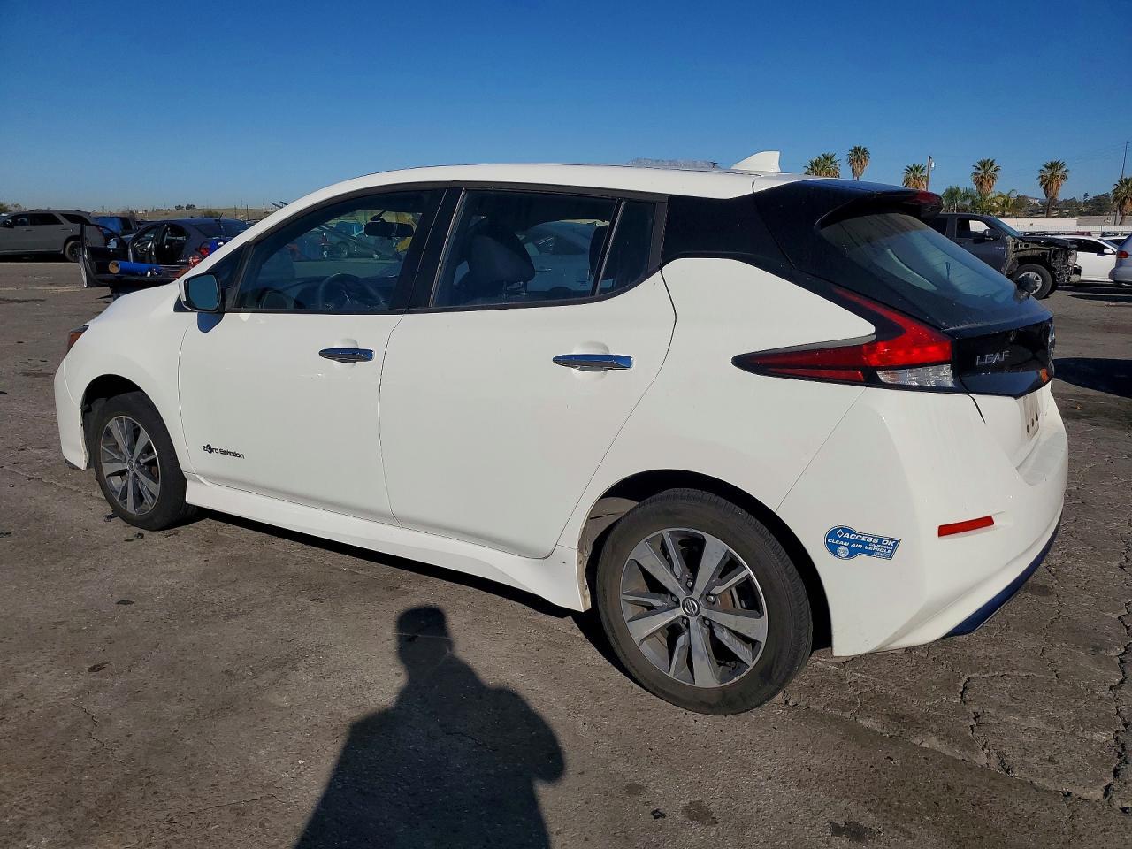2019 NISSAN LEAF
