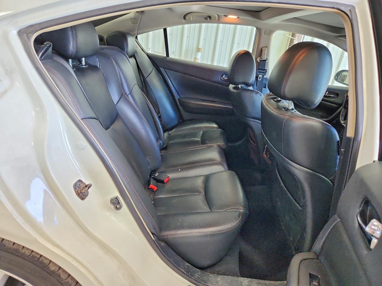 2010 NISSAN Maxima