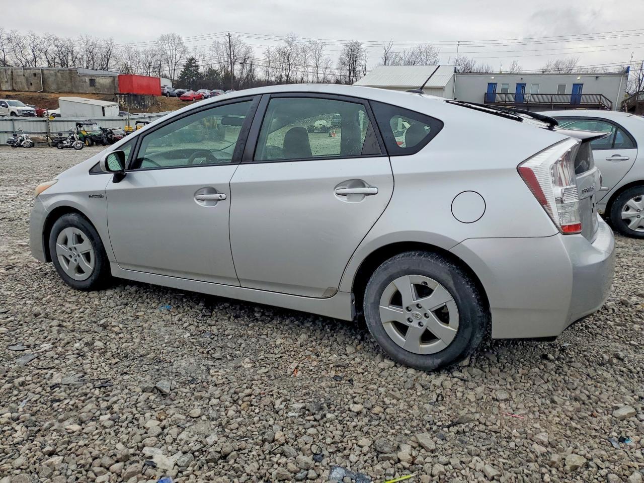2011 TOYOTA PRIUS