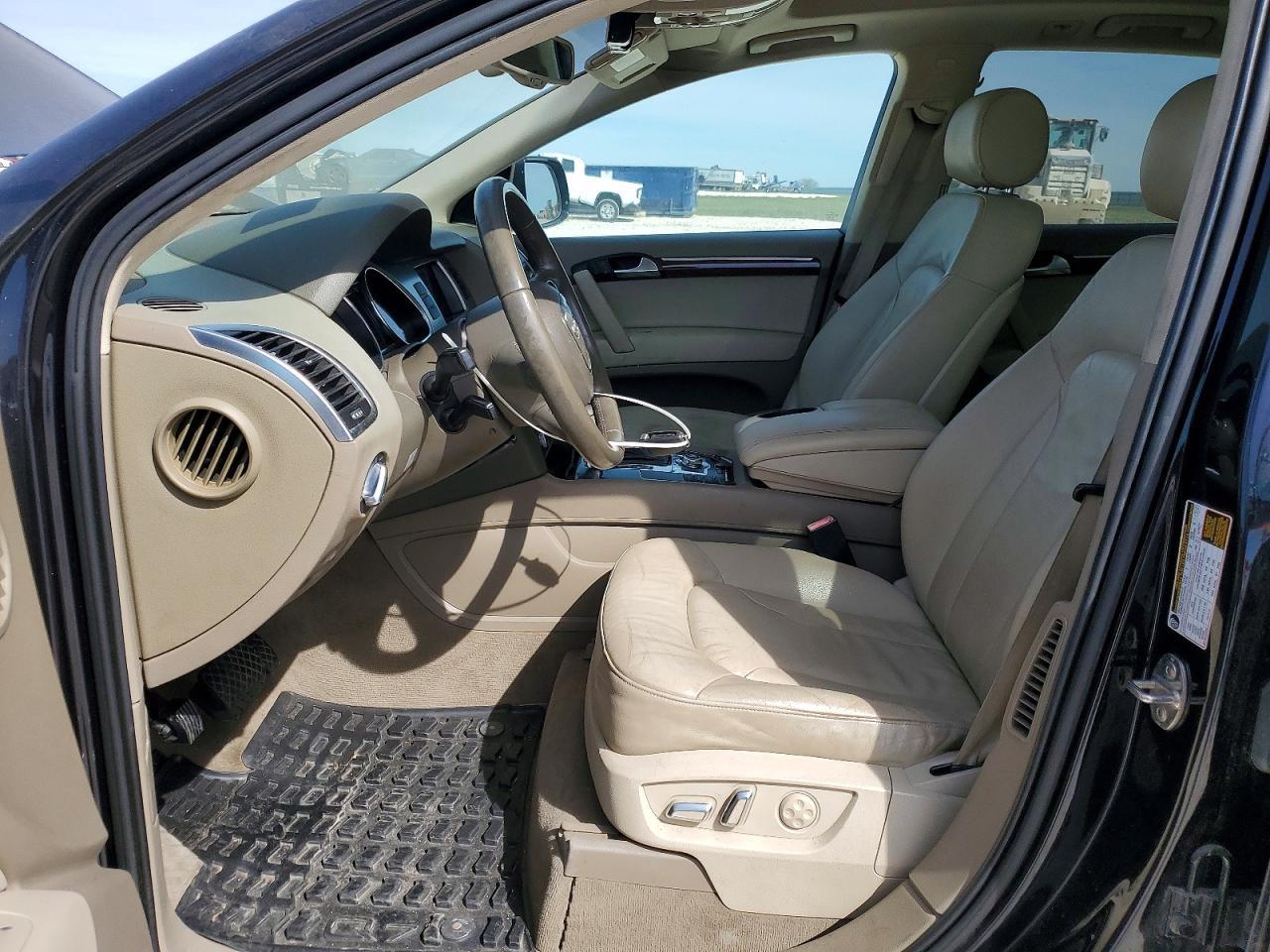 2010 AUDI Q7