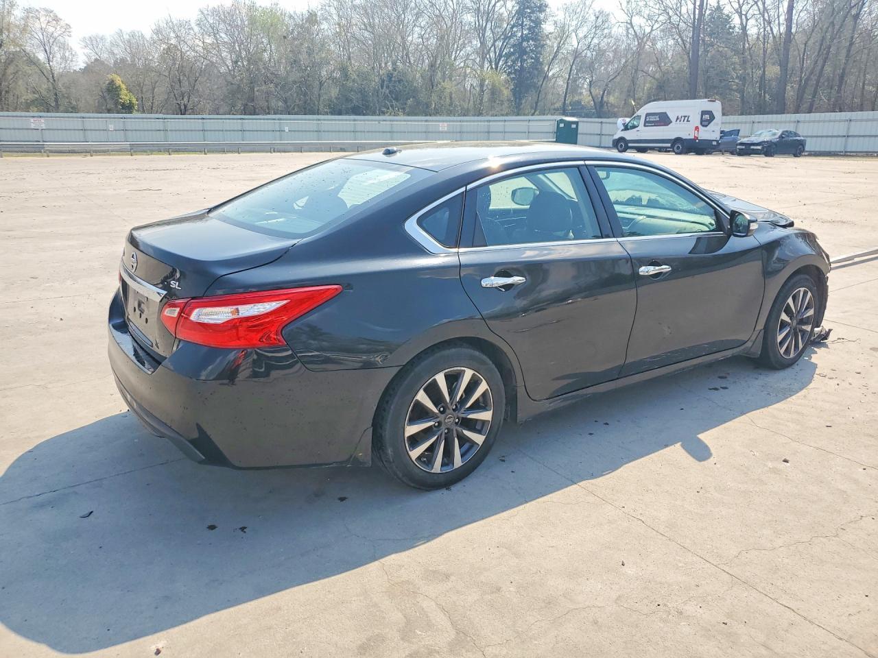 2017 NISSAN ALTIMA