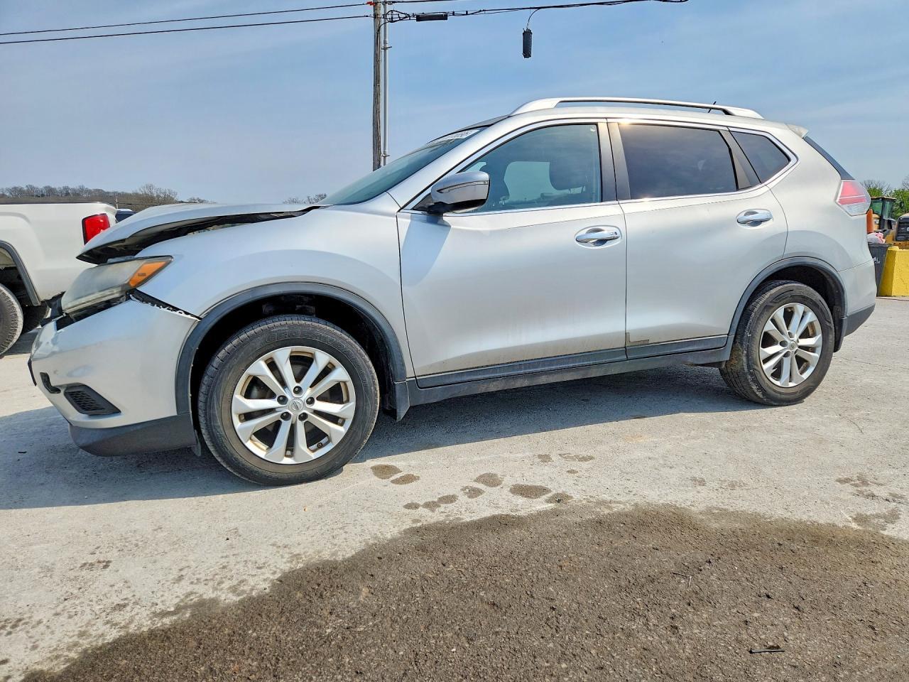 2015 NISSAN ROGUE