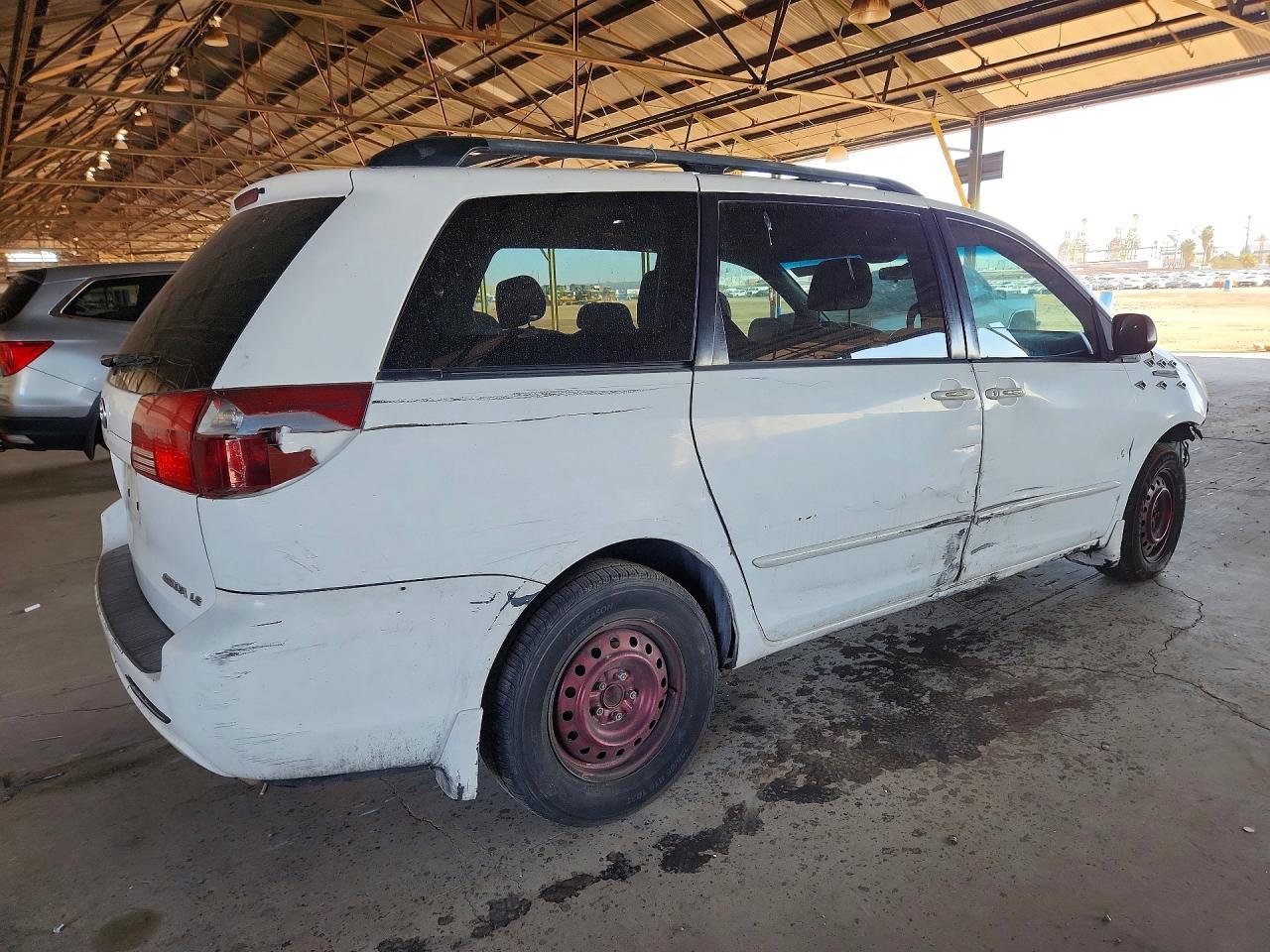 2005 TOYOTA SIENNA