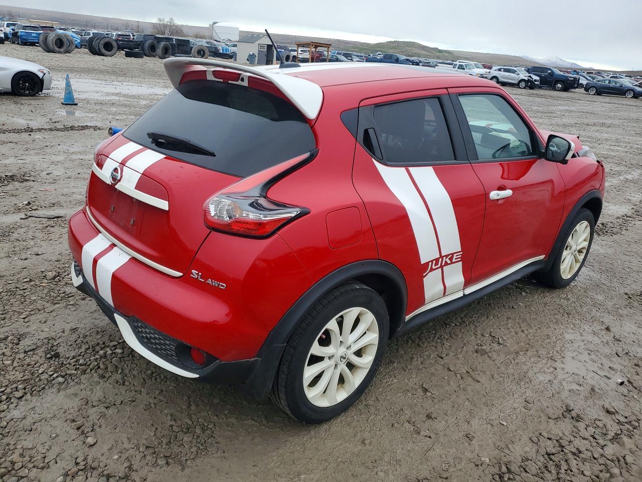 2015 NISSAN Juke