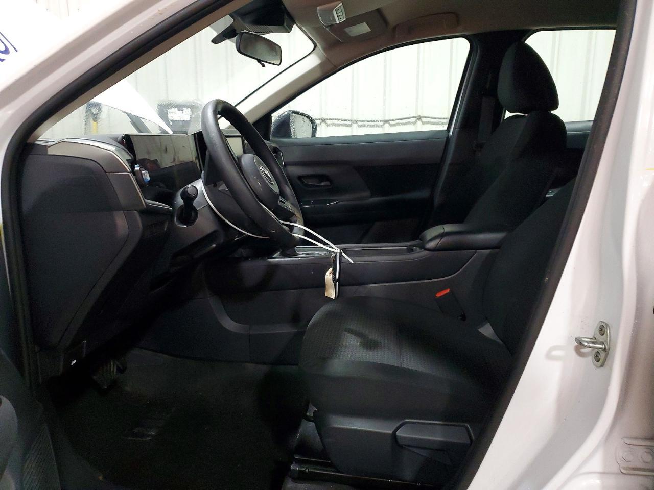 2025 NISSAN KICKS