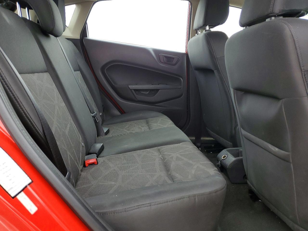 2013 FORD Fiesta