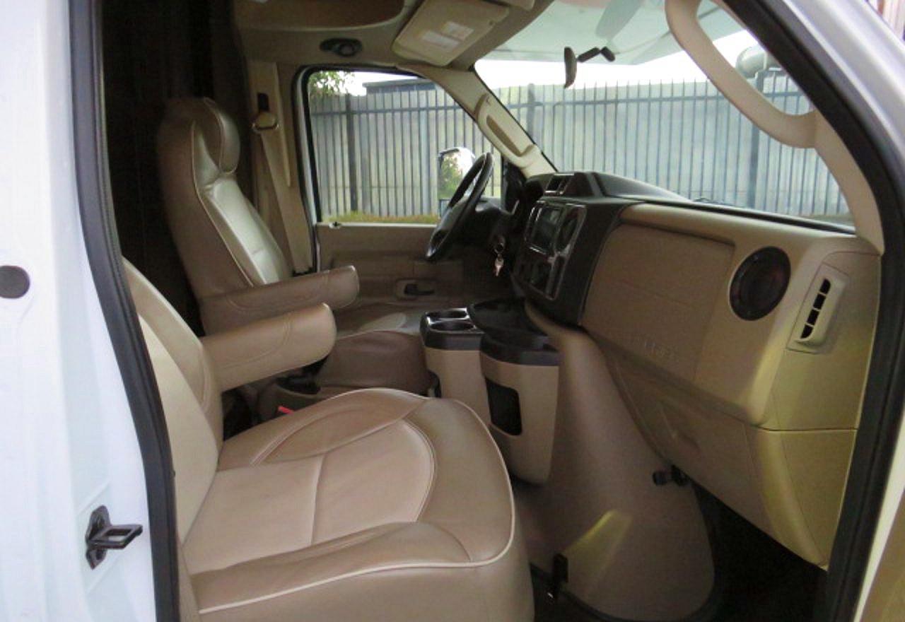 2019 FORD ECONOLINE