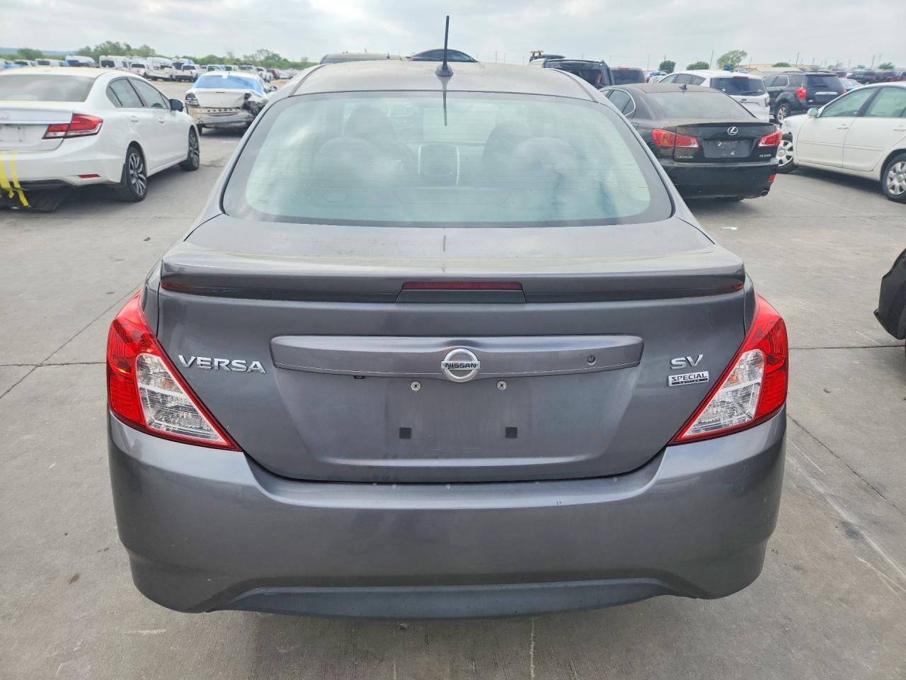 2018 NISSAN VERSA